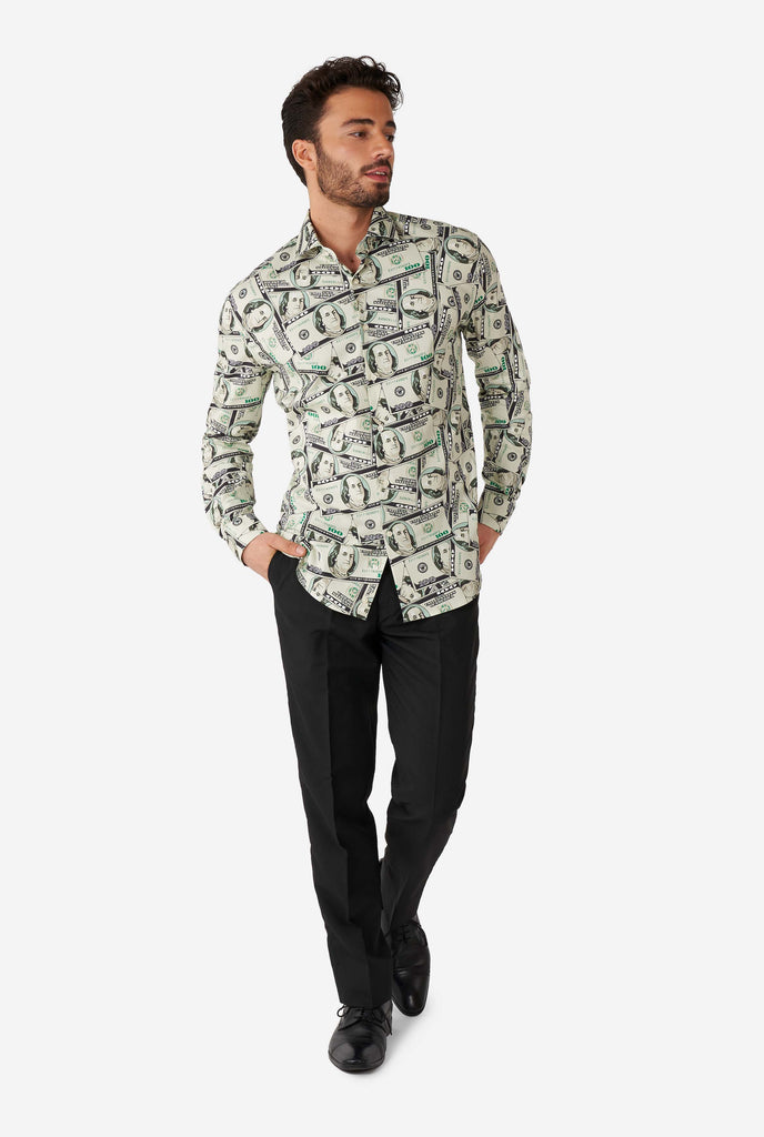 Man wearing shirt with dollar print