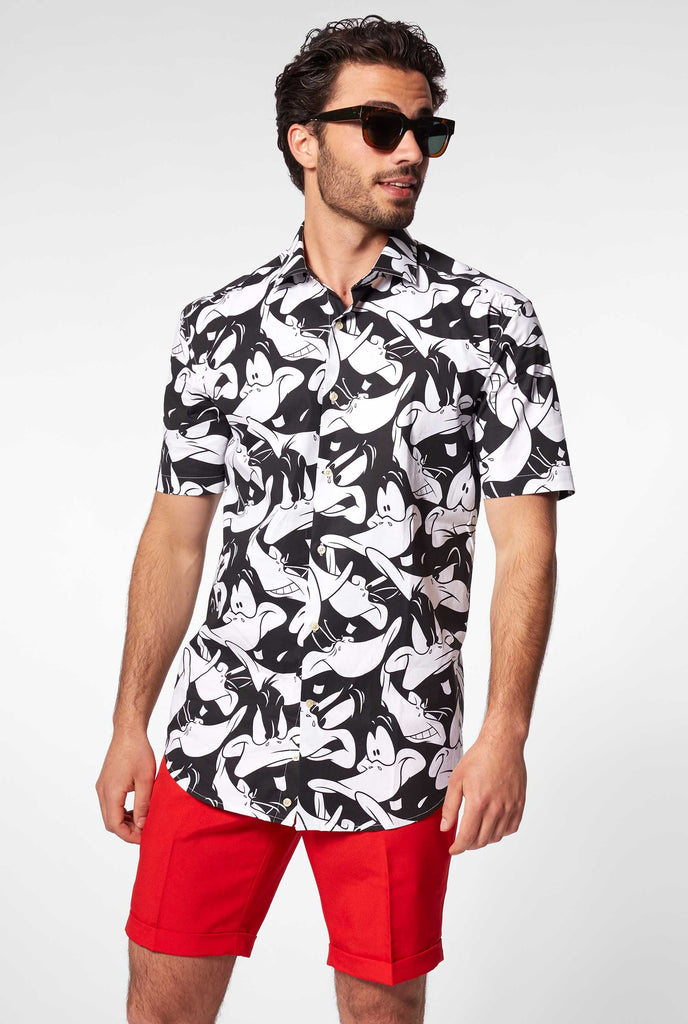 Man wearing summer shirt with Daffy Duck Looney Tunes print